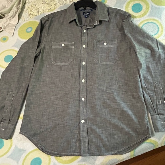 Old Navy Gray Chambray Men’s XL Button Up - Picture 4 of 6
